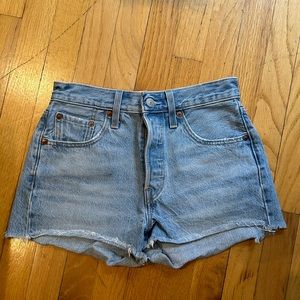Levi high rise short shorts